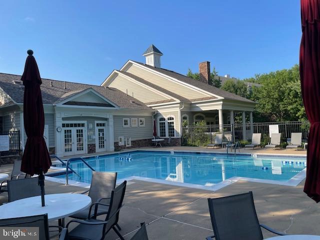 20745 Royal Palace Sq #318