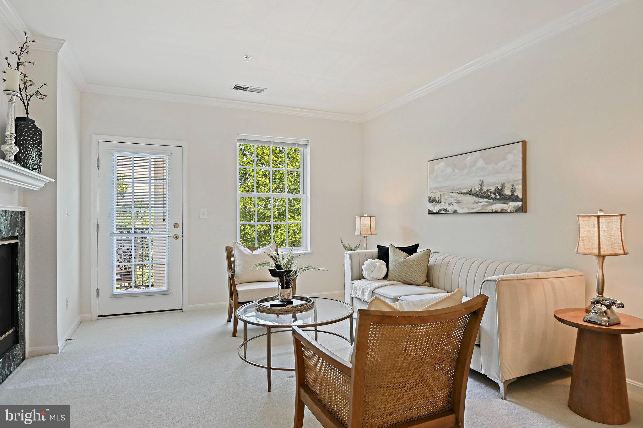 20745 Royal Palace Sq #318