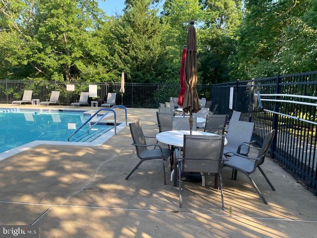 20745 Royal Palace Sq #318