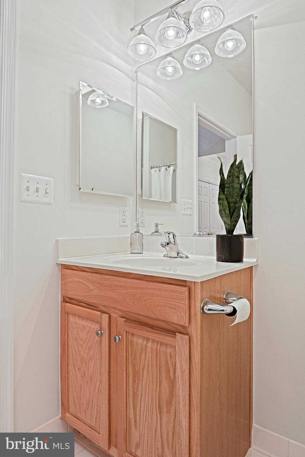 20745 Royal Palace Sq #318