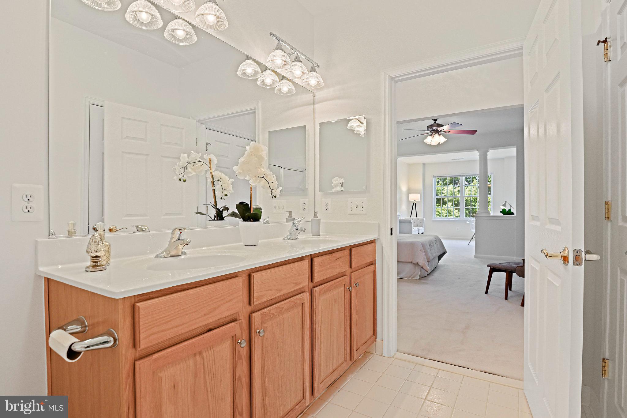 20745 Royal Palace Sq #318