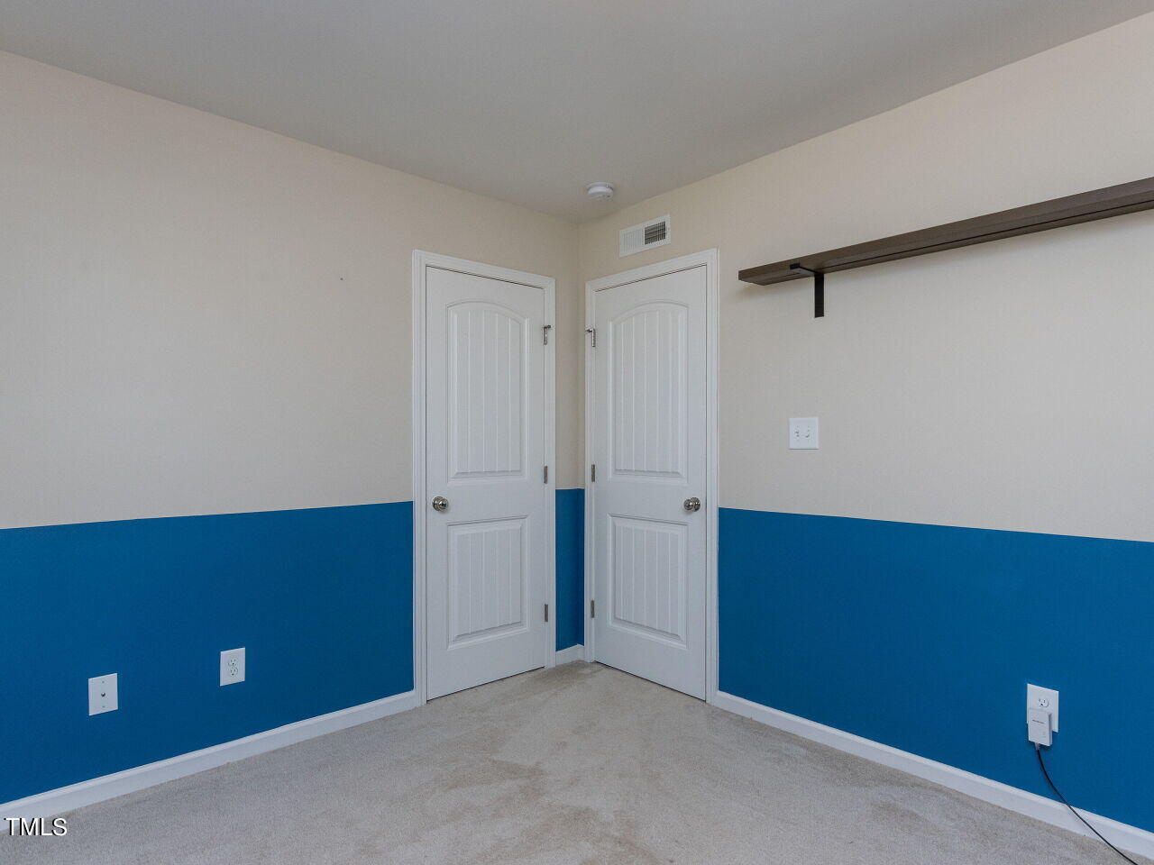 107 Northern Shrike Court