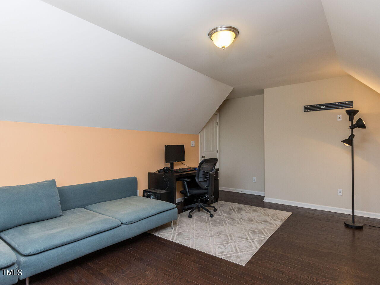 107 Northern Shrike Court