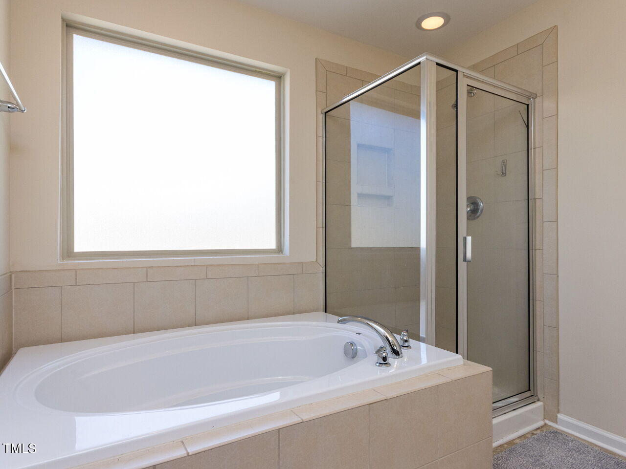 107 Northern Shrike Court
