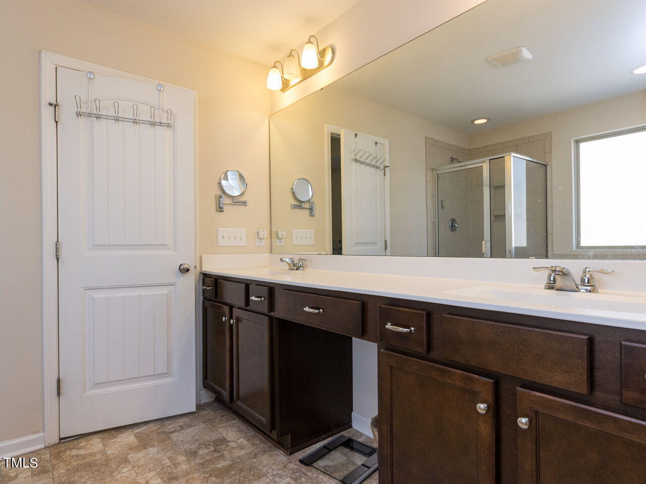 107 Northern Shrike Court