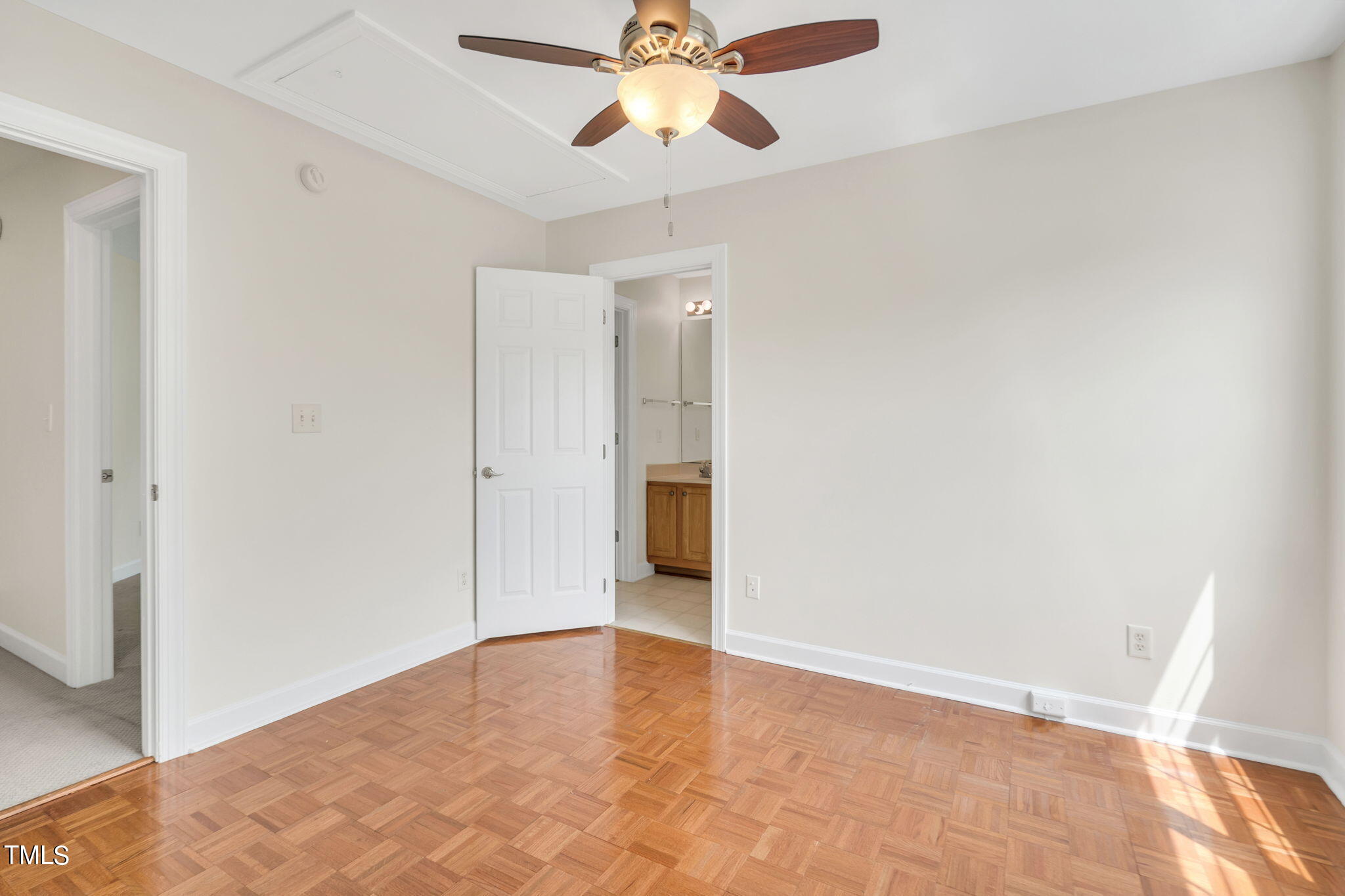 11701 Garden Warbler Lane