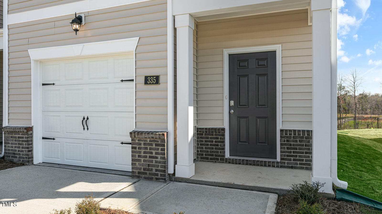 495 David Hill Drive