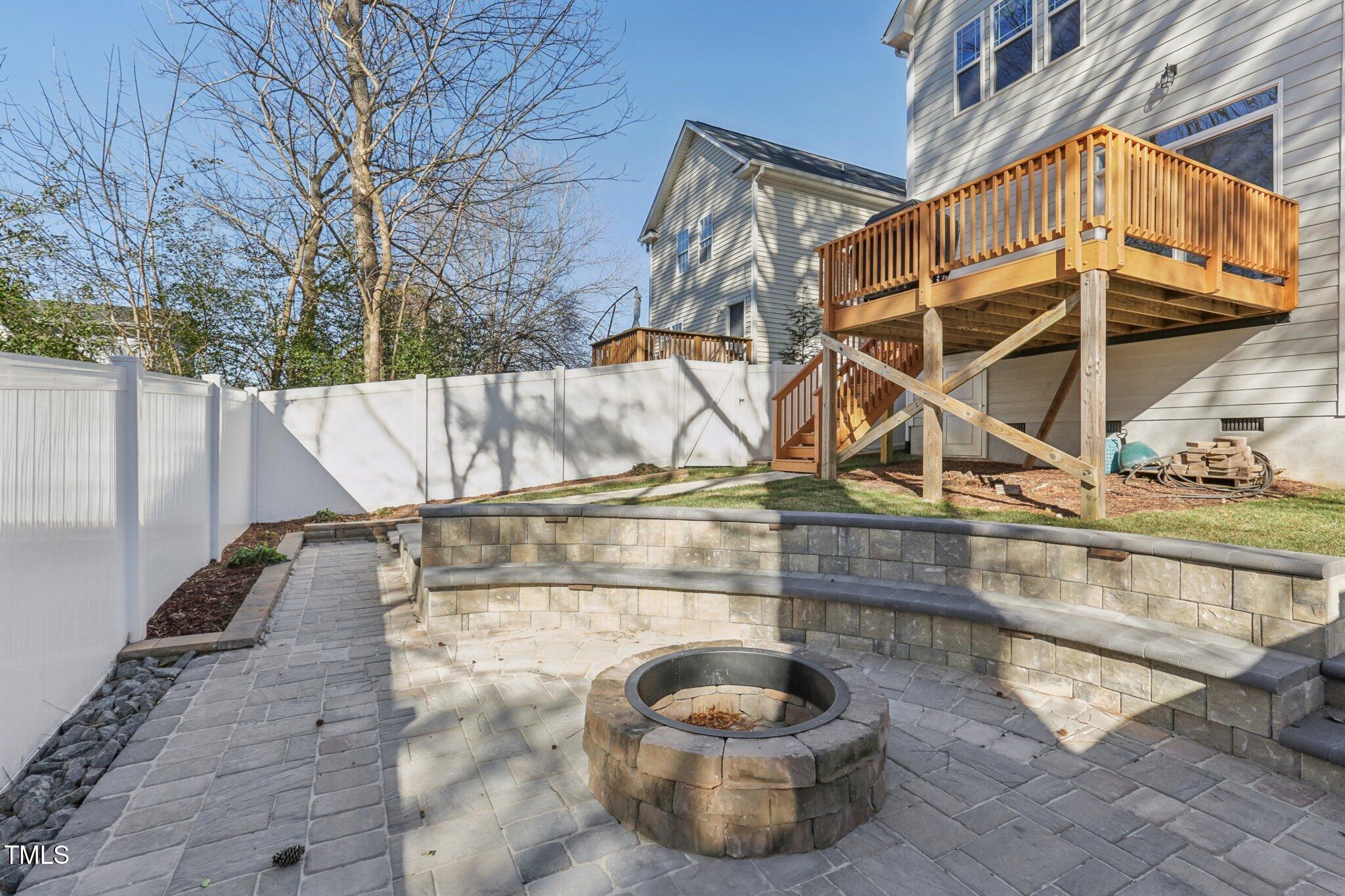 305 Harwood Street