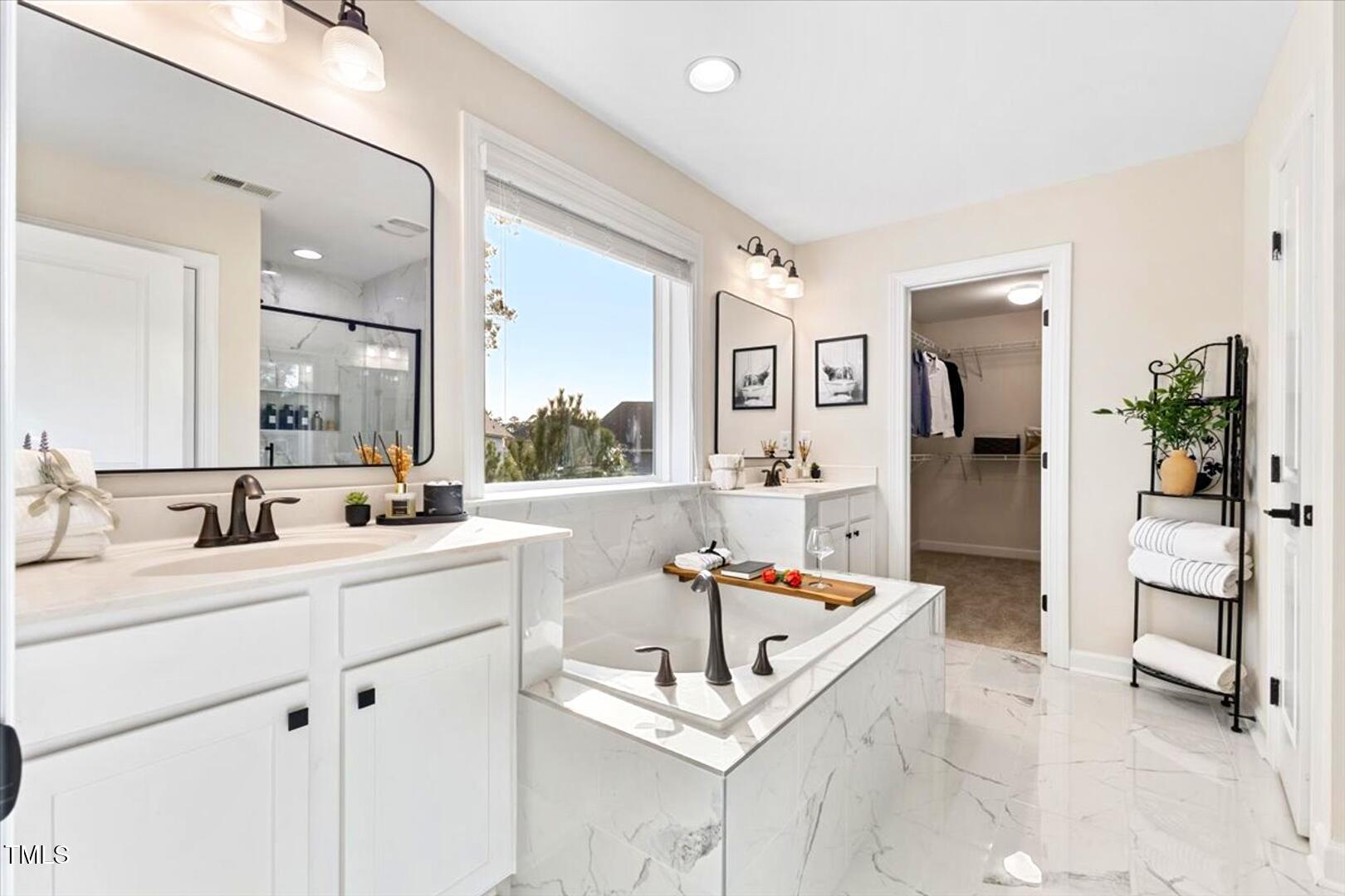 2409 Heathcote Lane