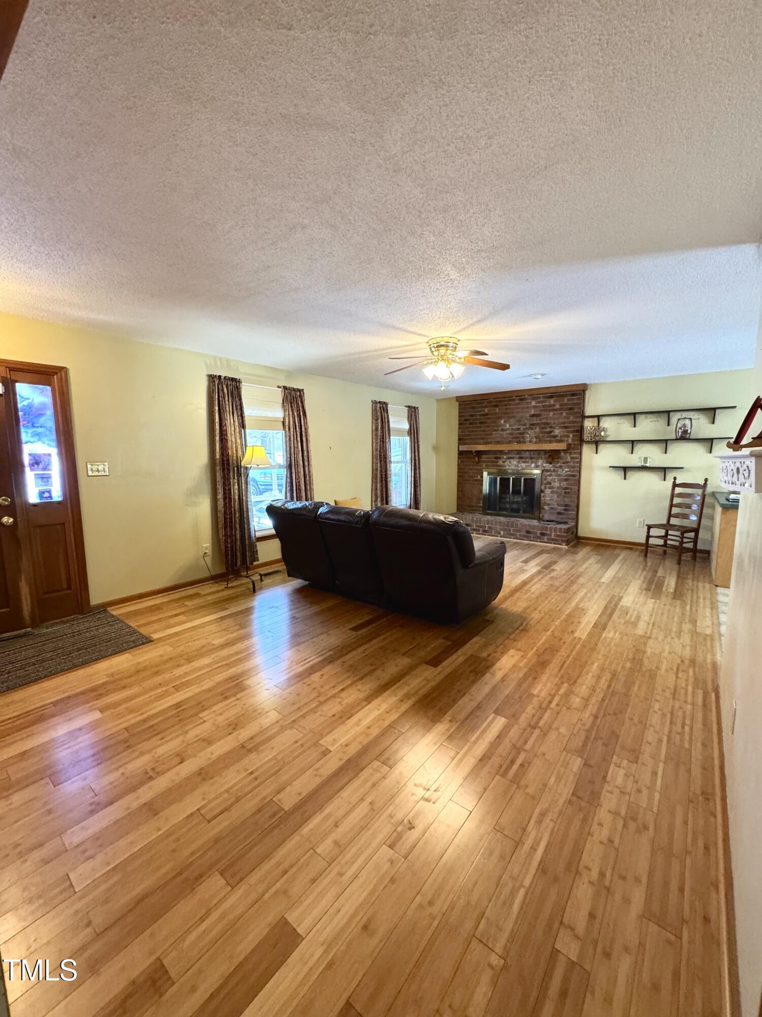 2512 Pleasant Road