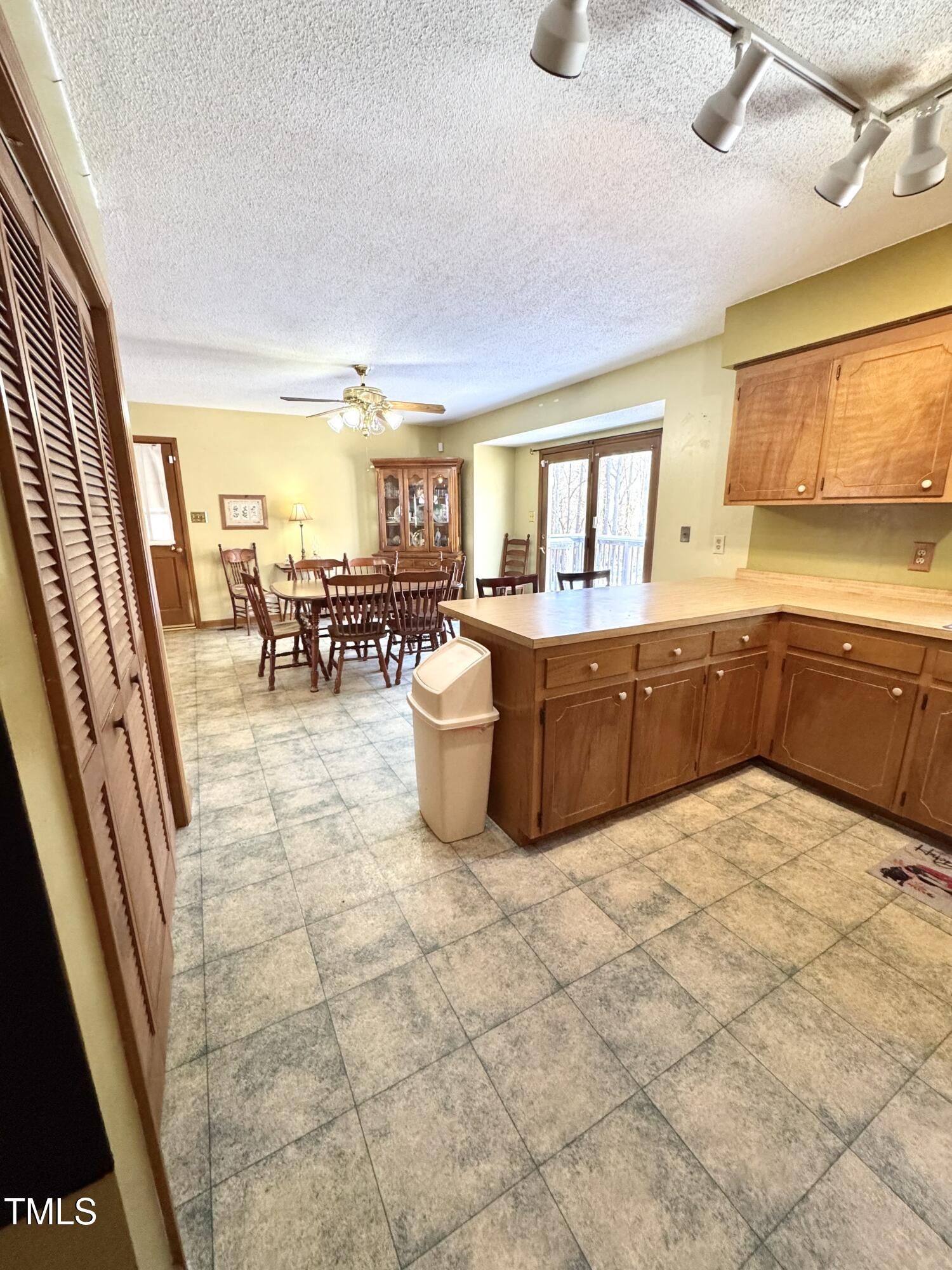 2512 Pleasant Road