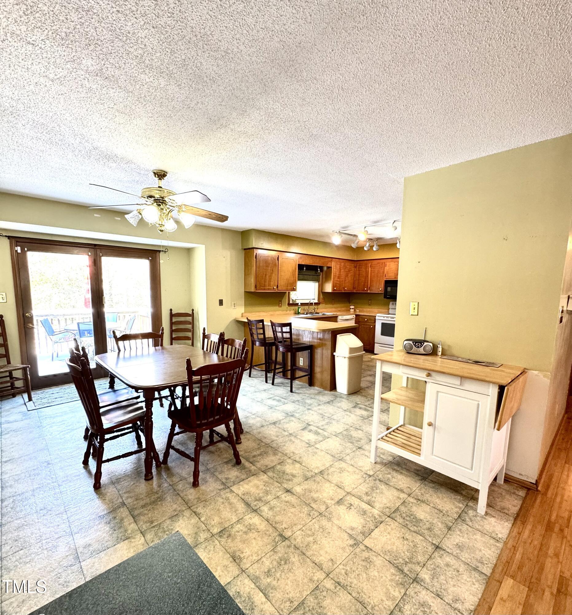 2512 Pleasant Road