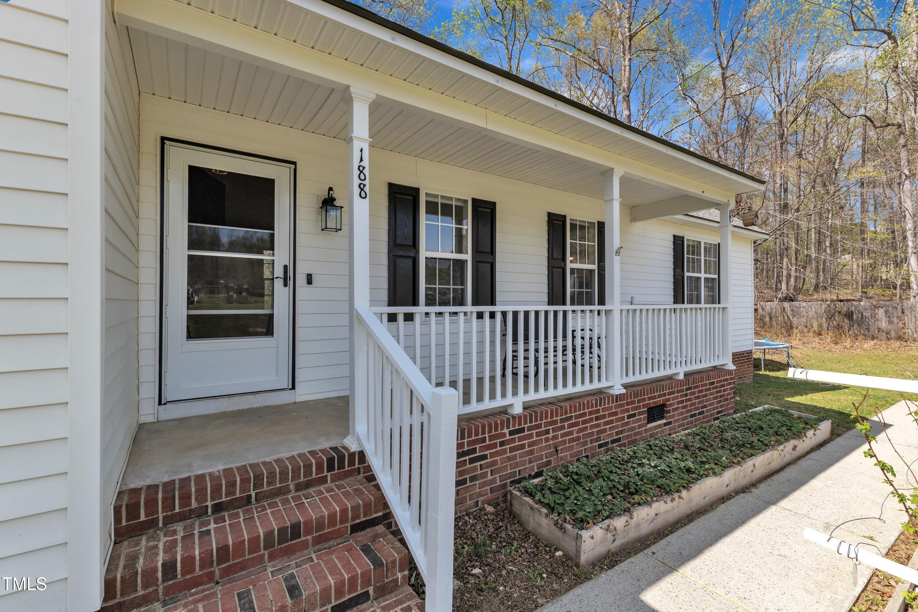 188 Hunter Lane