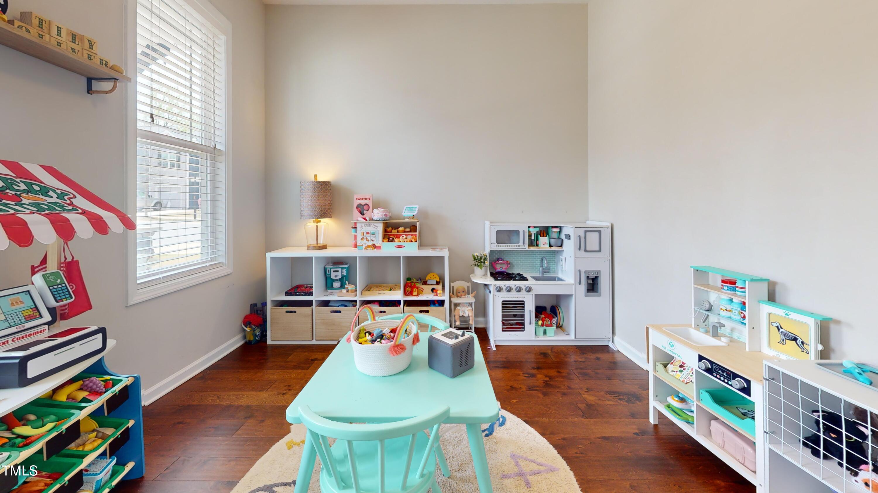 11 Balboa Parkway