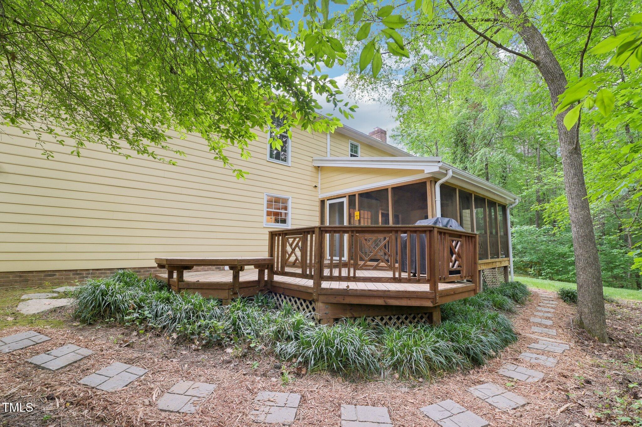 106 Shady Point Court