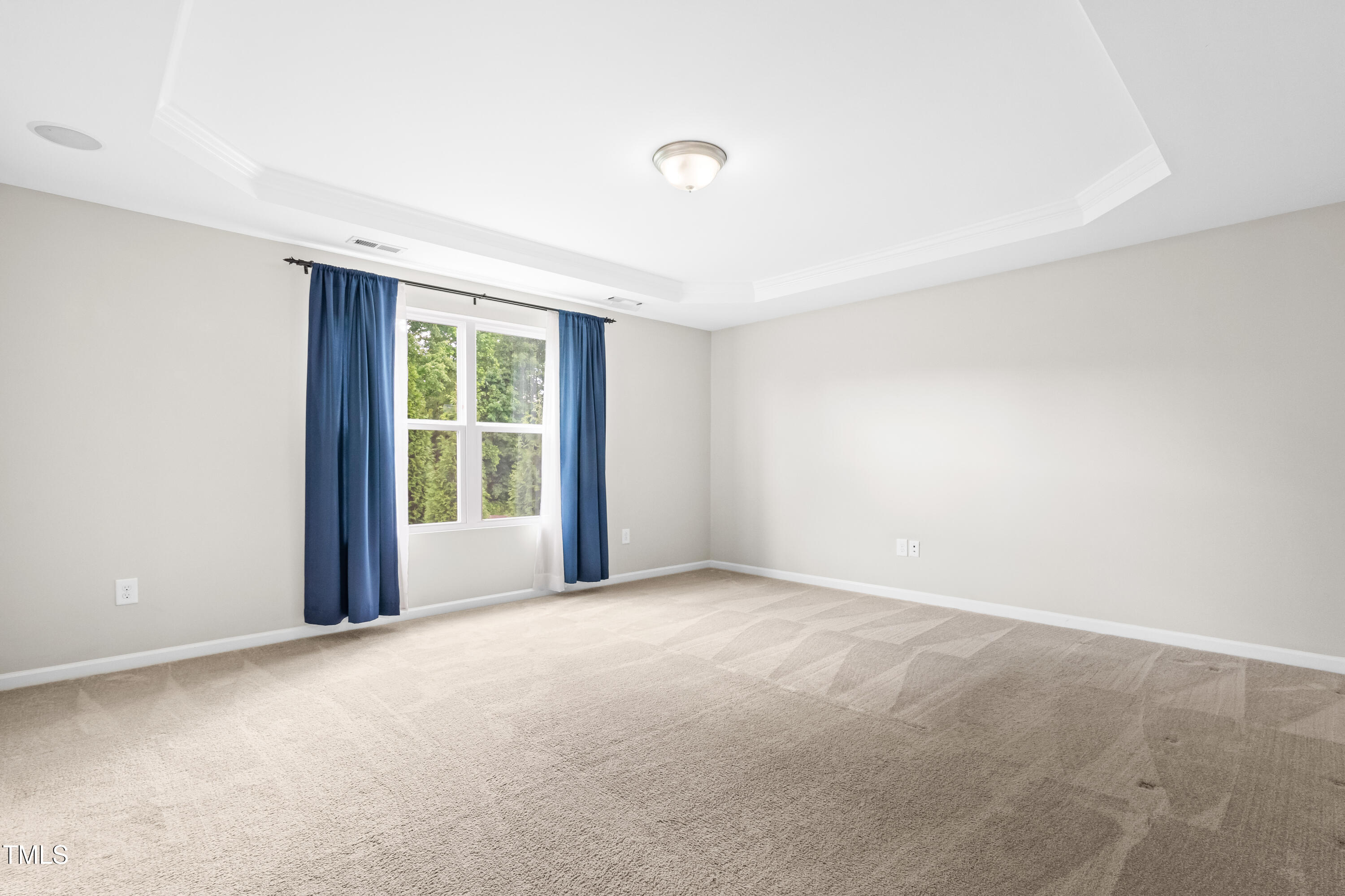 2622 Perthshire Lane