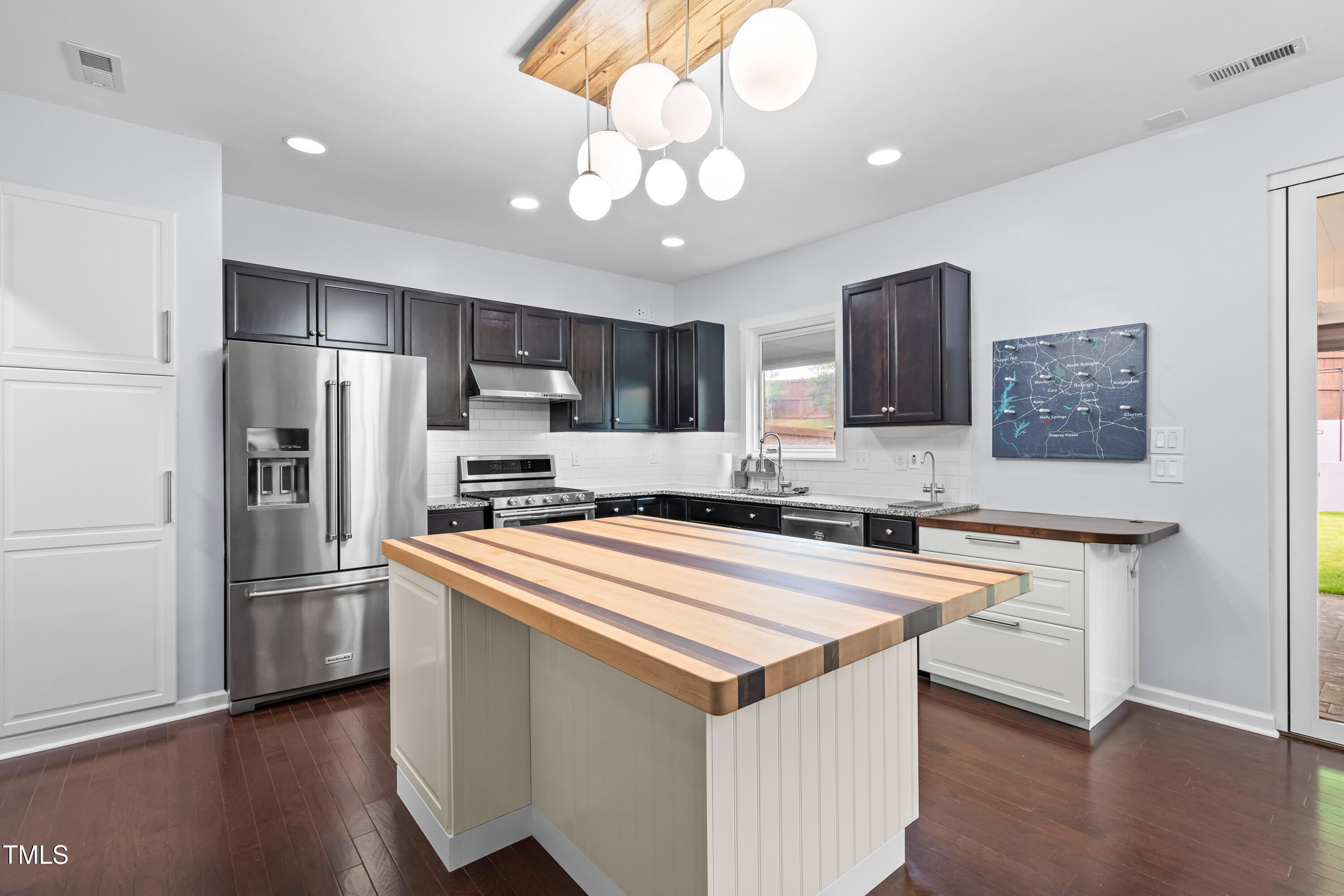 2622 Perthshire Lane