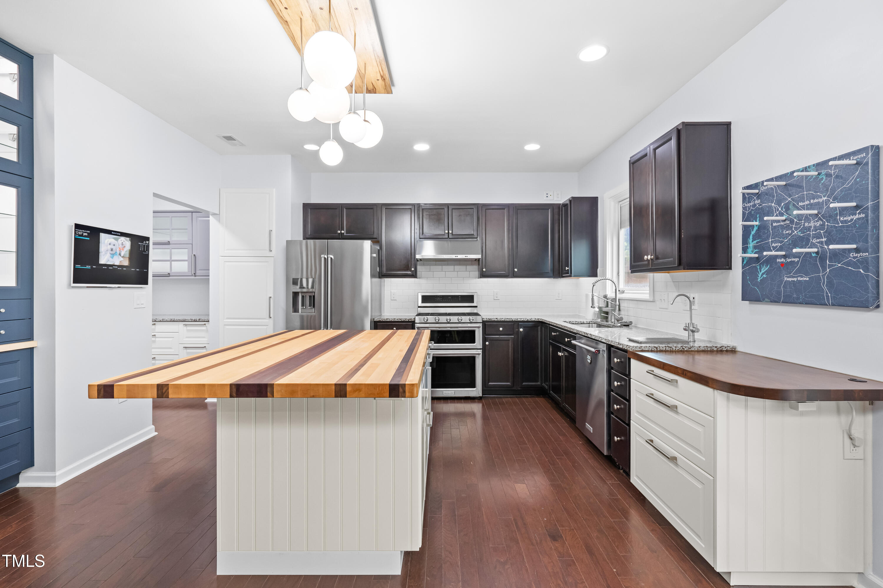 2622 Perthshire Lane