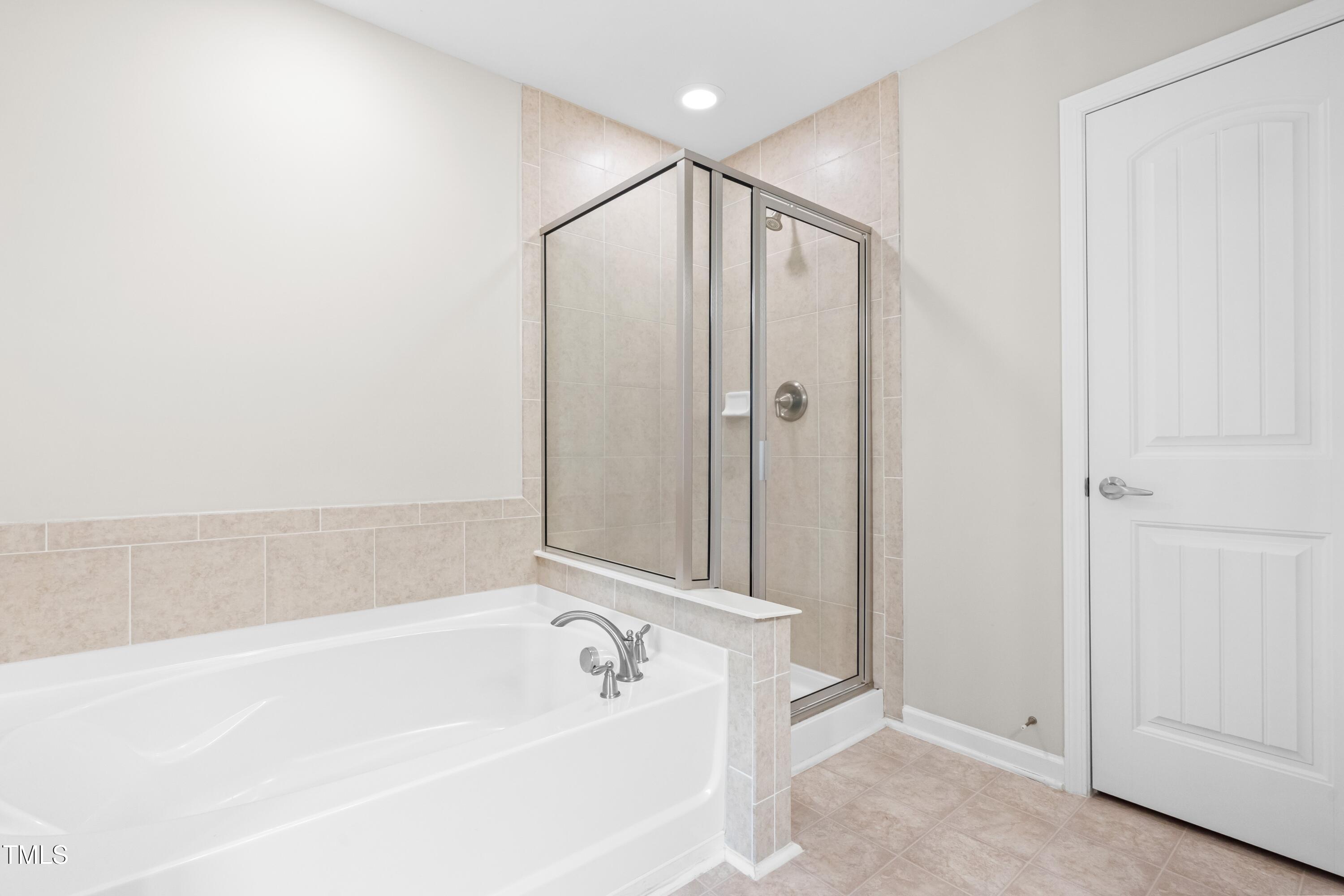 2622 Perthshire Lane