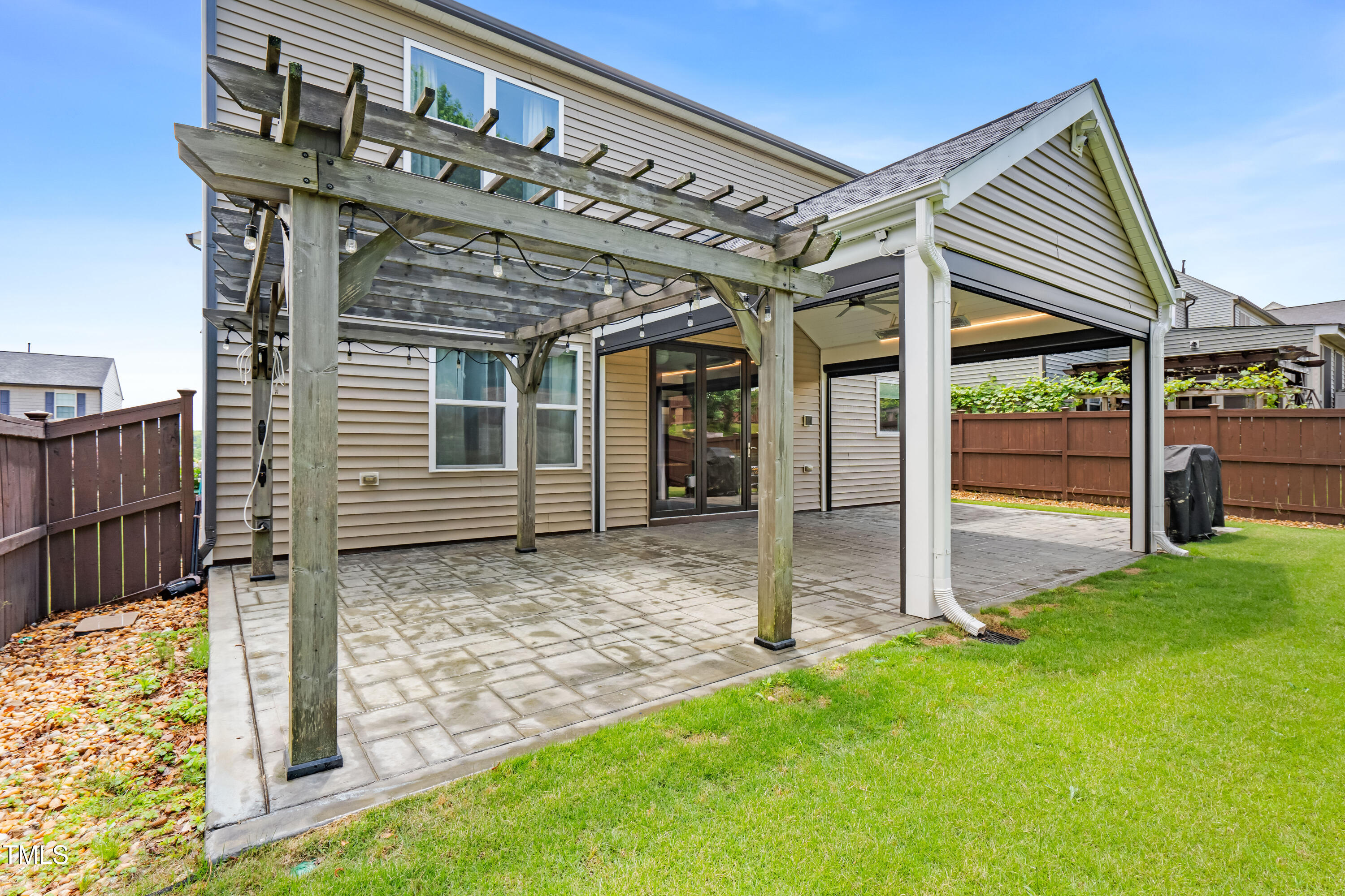 2622 Perthshire Lane