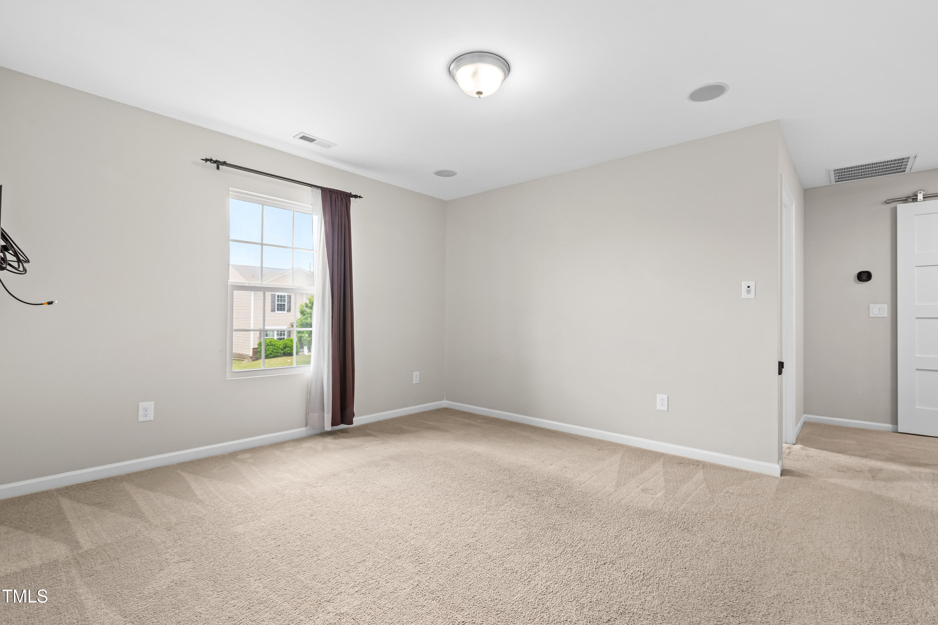 2622 Perthshire Lane