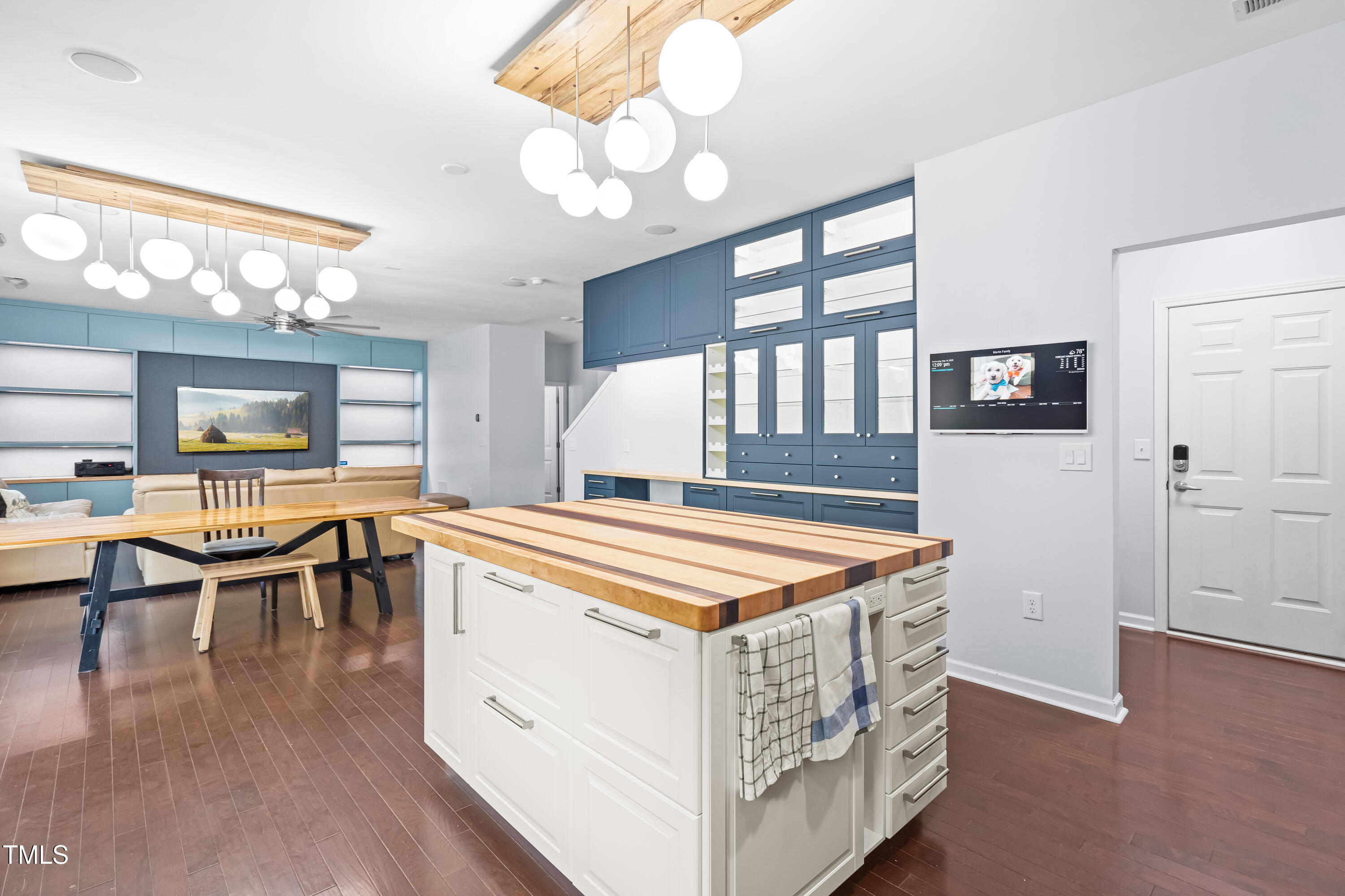 2622 Perthshire Lane