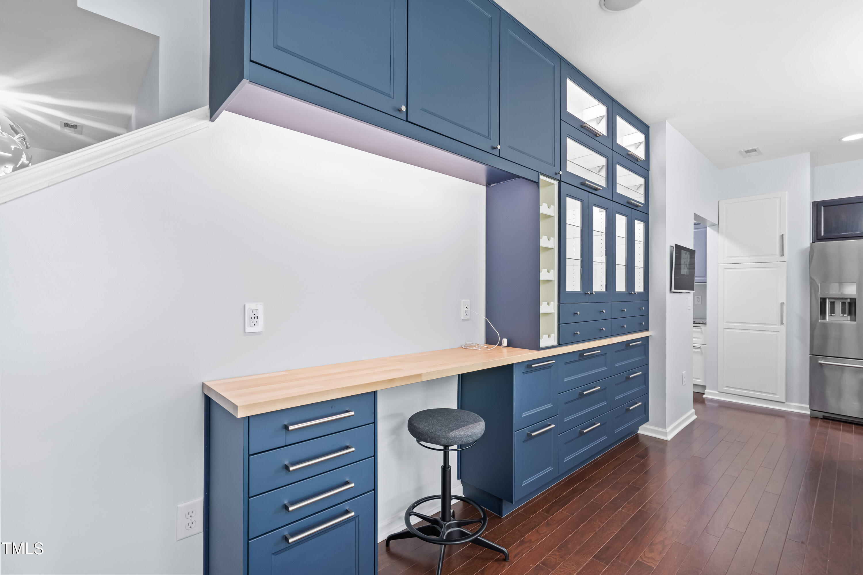 2622 Perthshire Lane