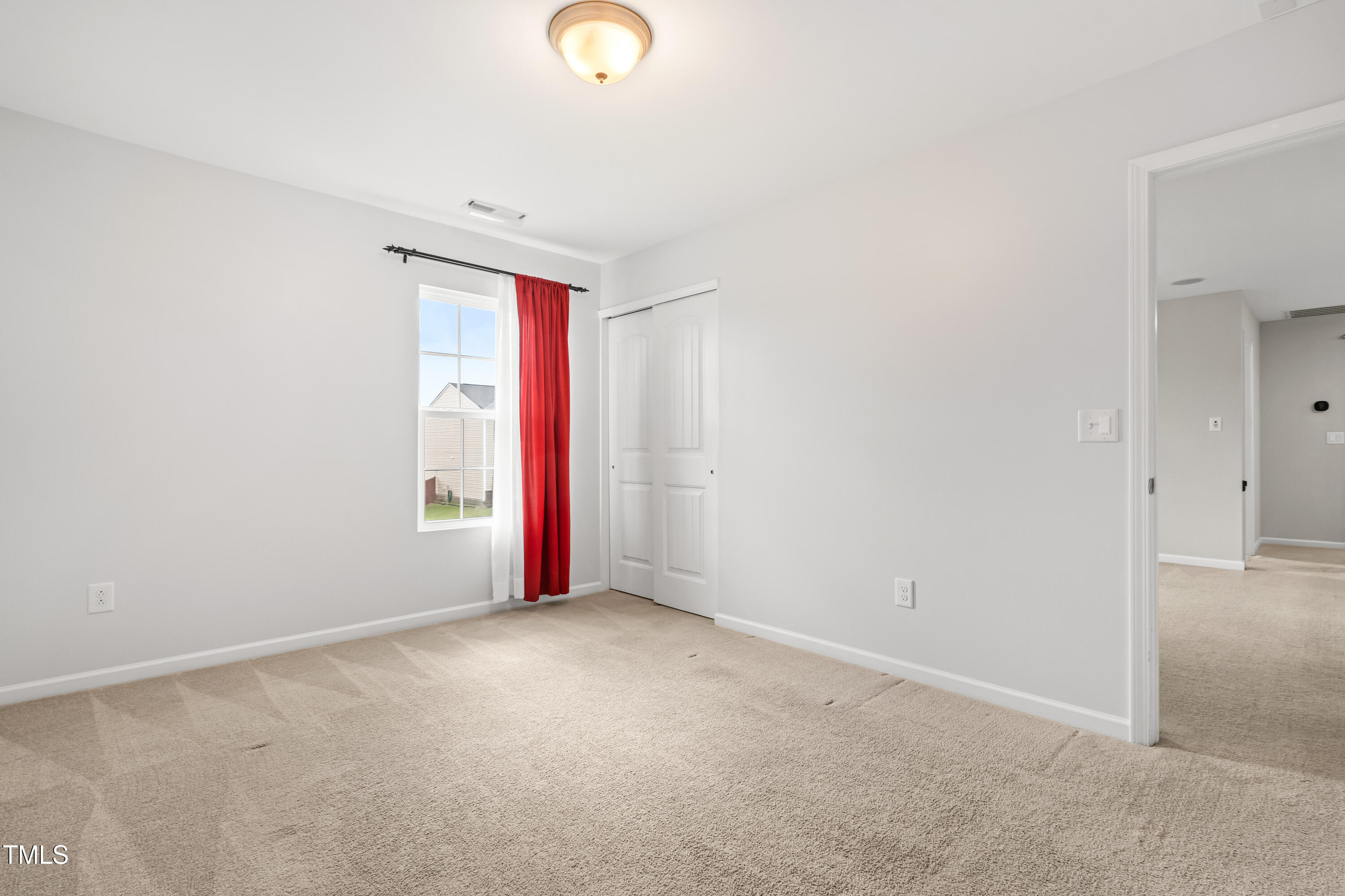 2622 Perthshire Lane