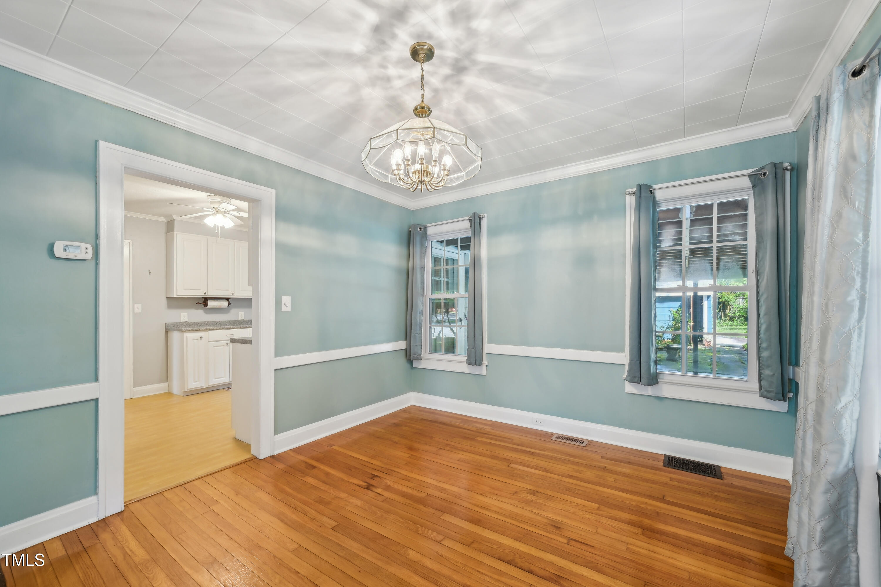 102 W Weatherspoon Street