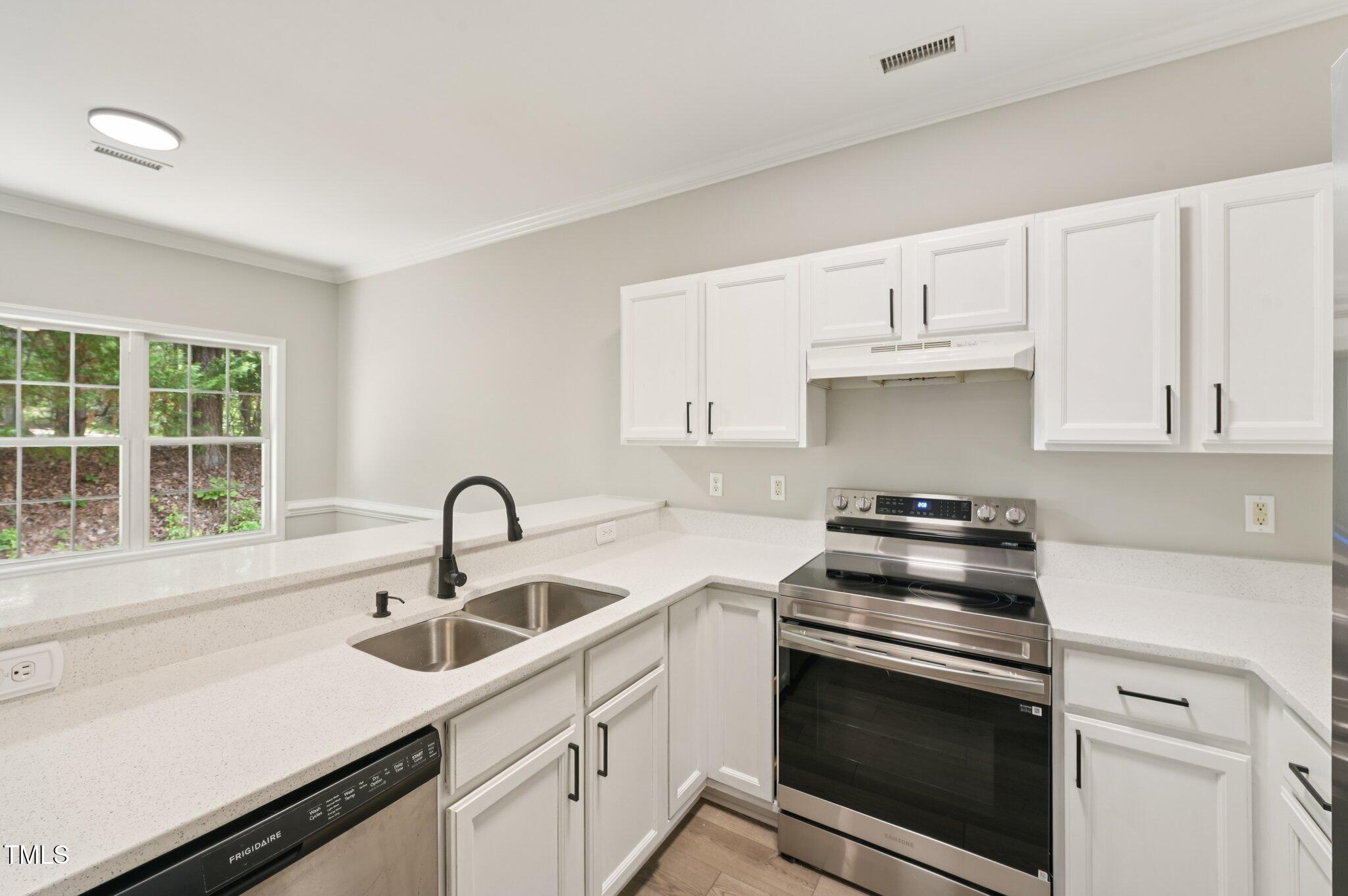 137 Cricketgrass Drive