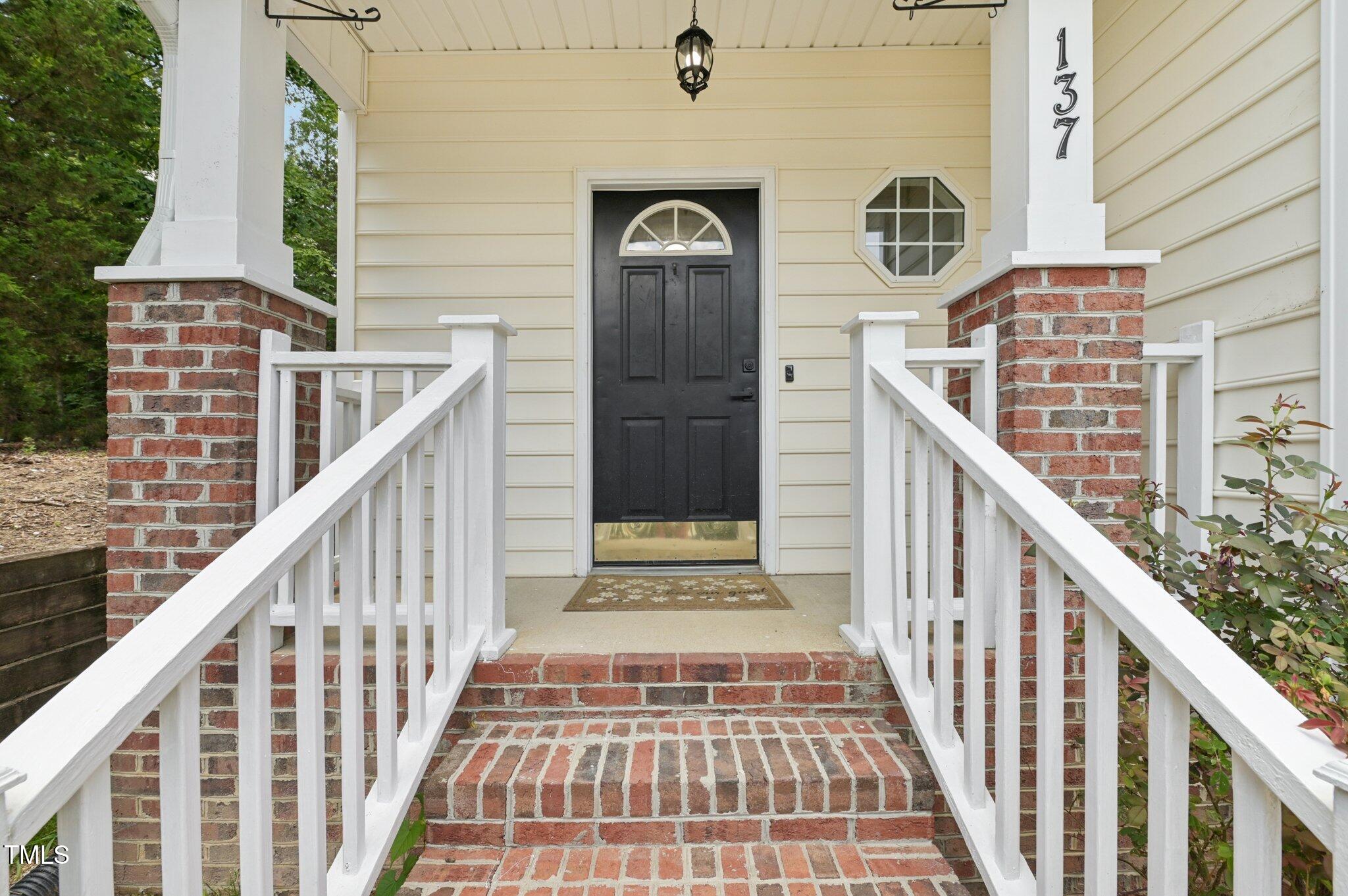 137 Cricketgrass Drive