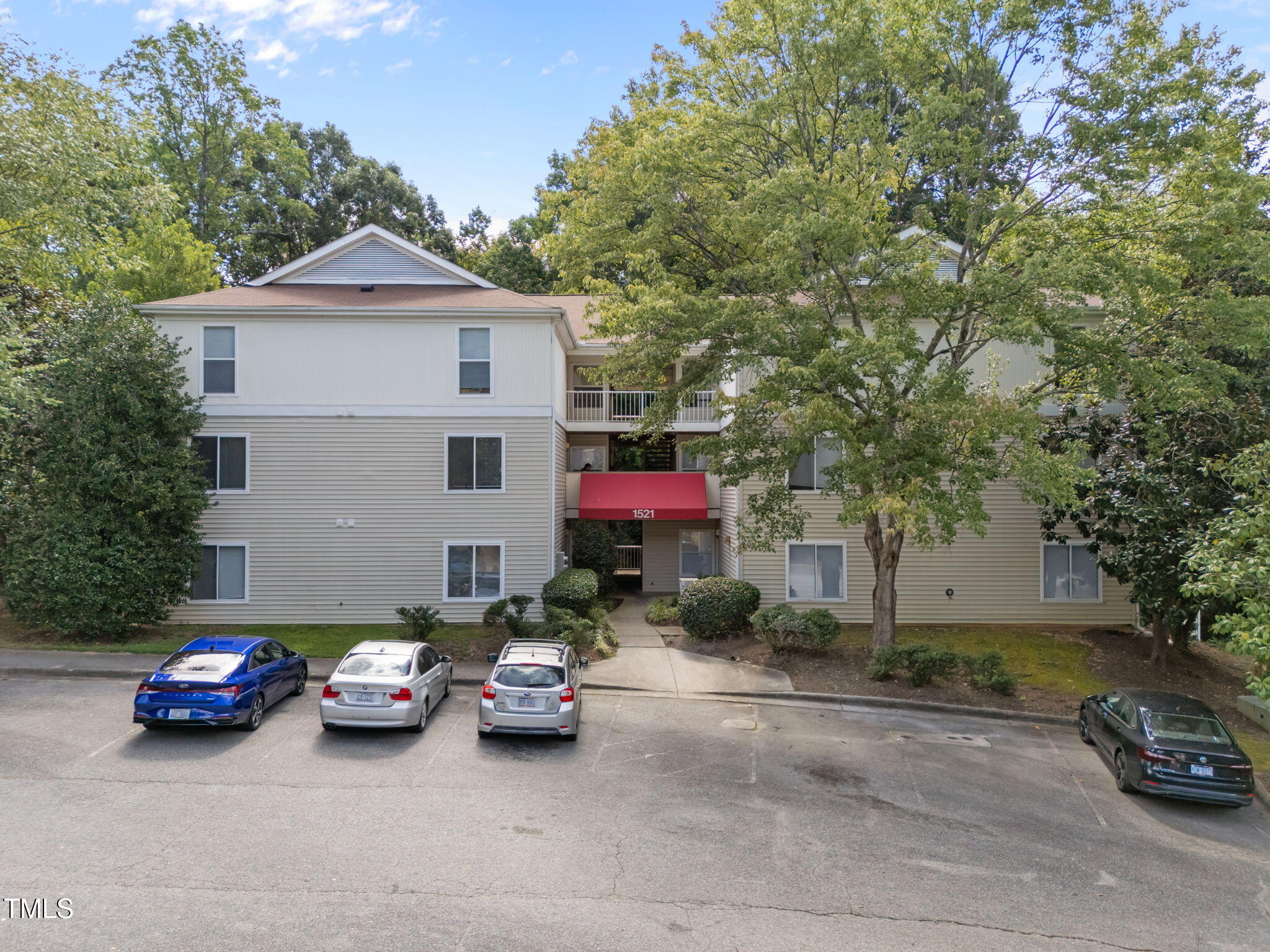 1521 Graduate Lane # 302