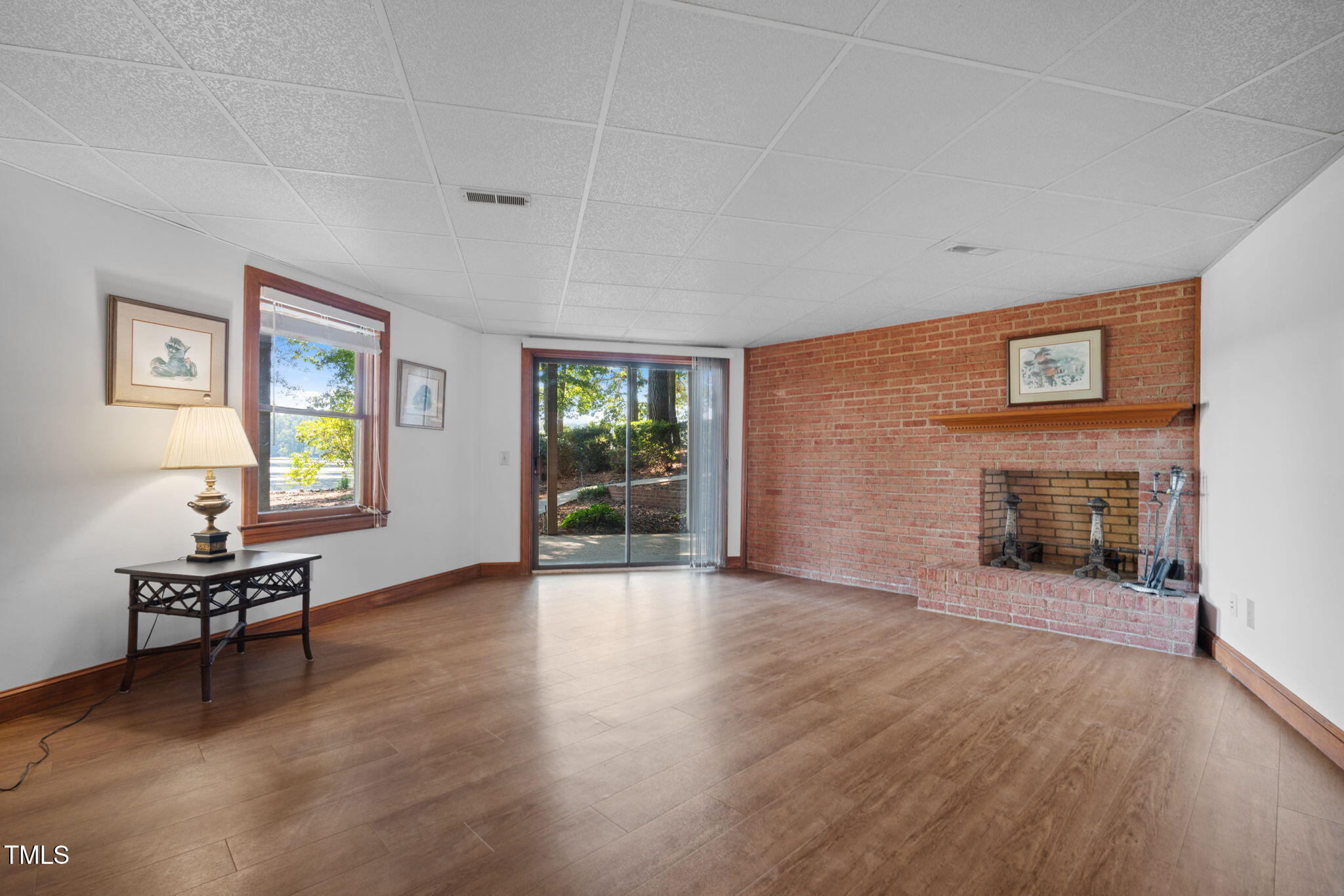 242 Lakeview Drive