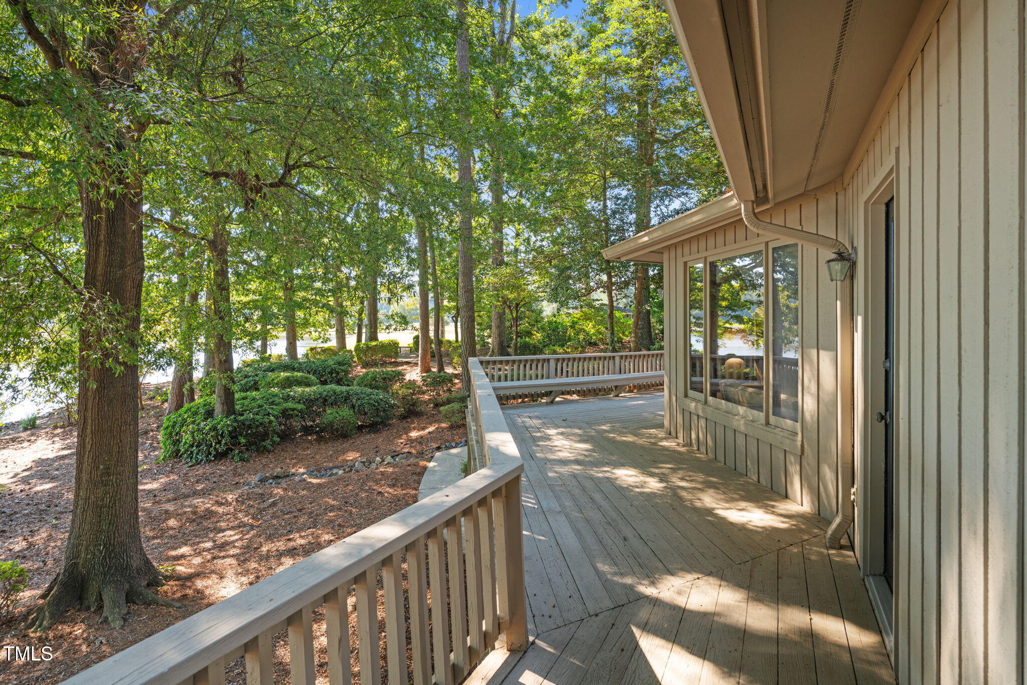 242 Lakeview Drive