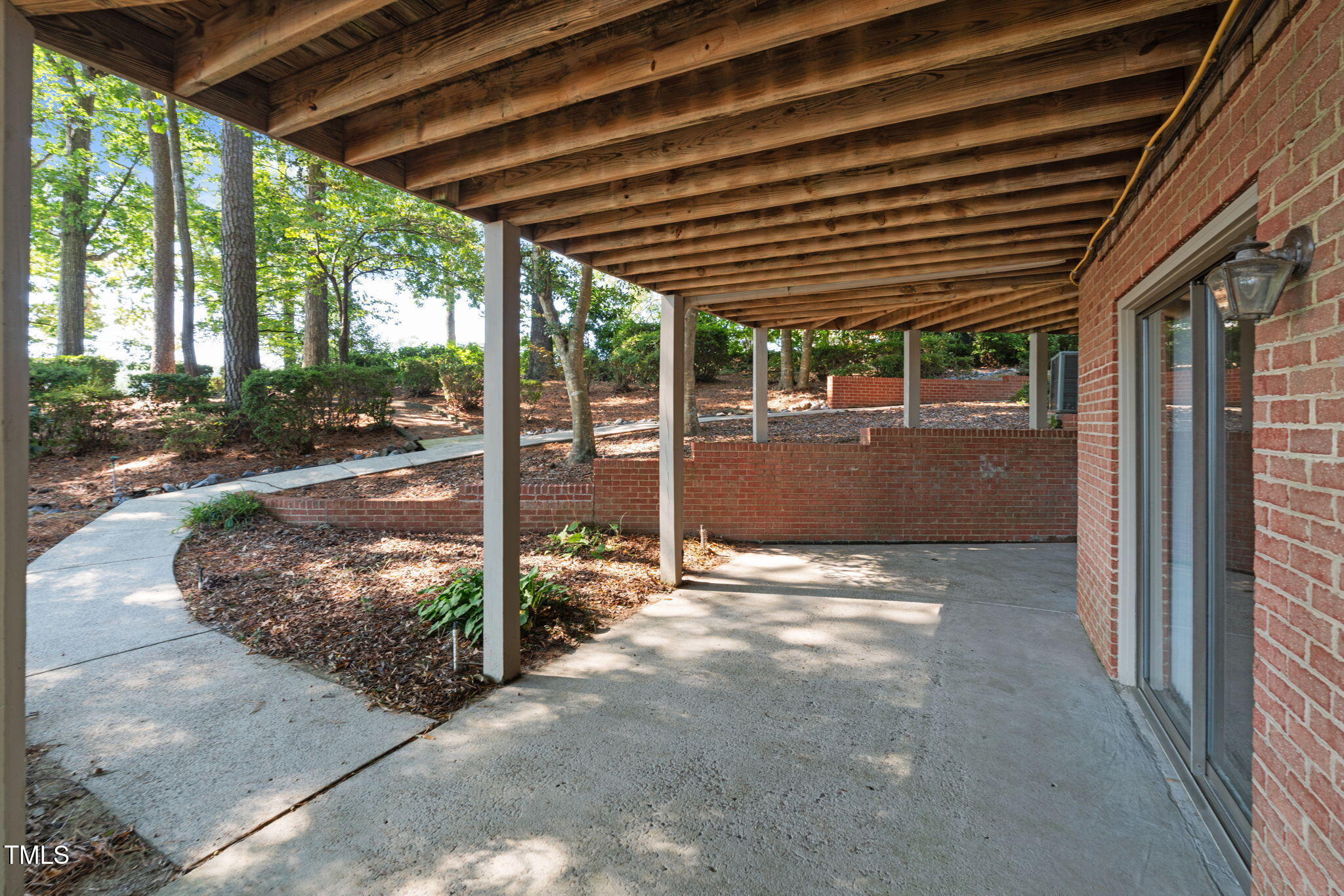242 Lakeview Drive