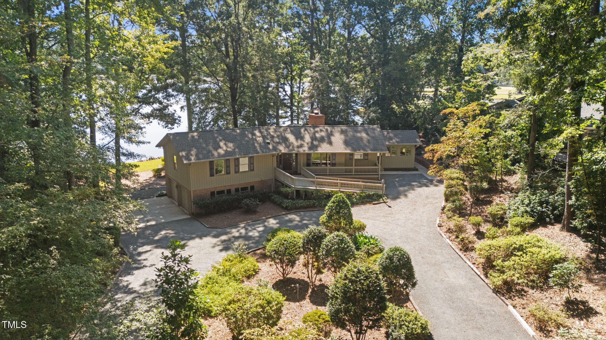 242 Lakeview Drive