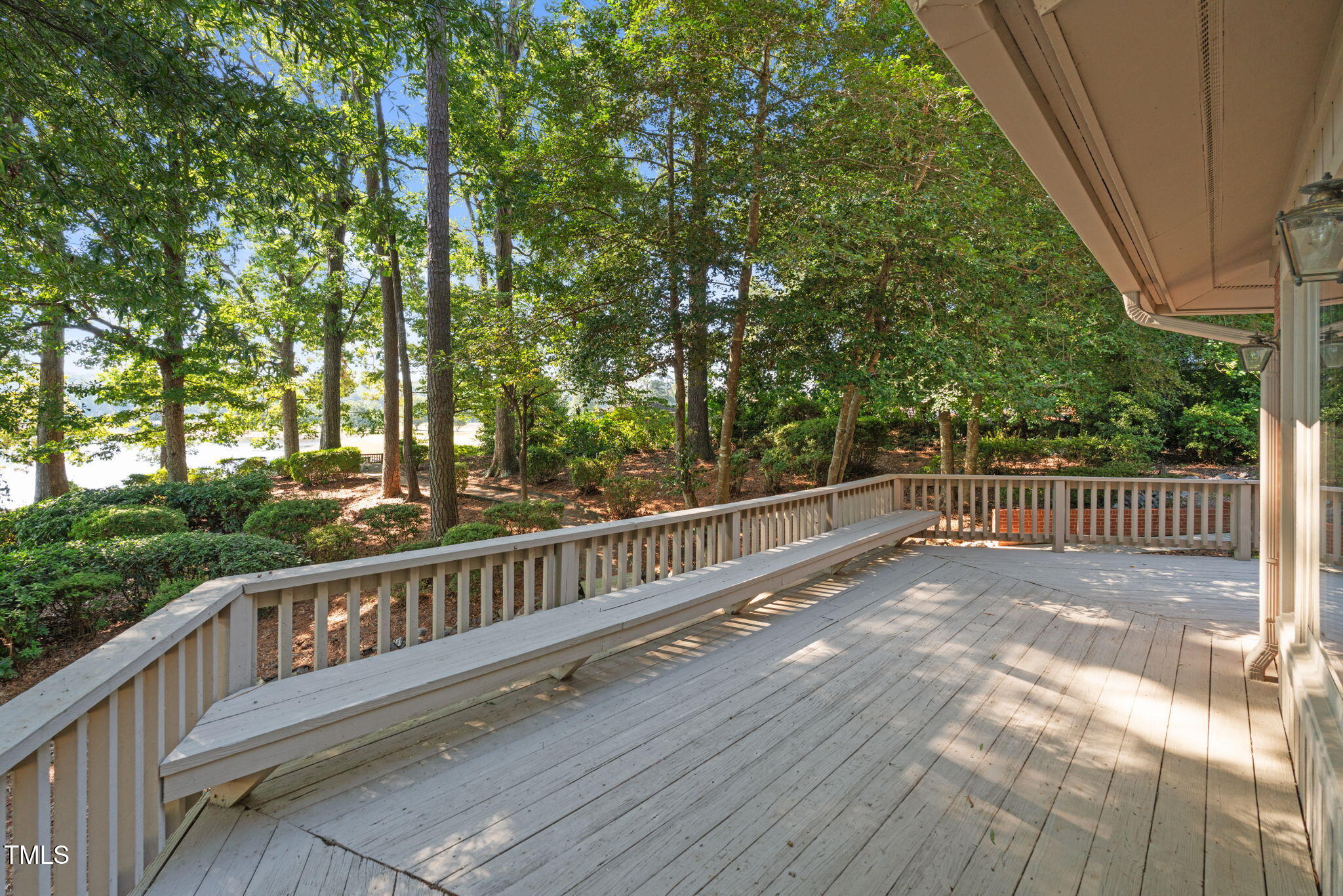 242 Lakeview Drive