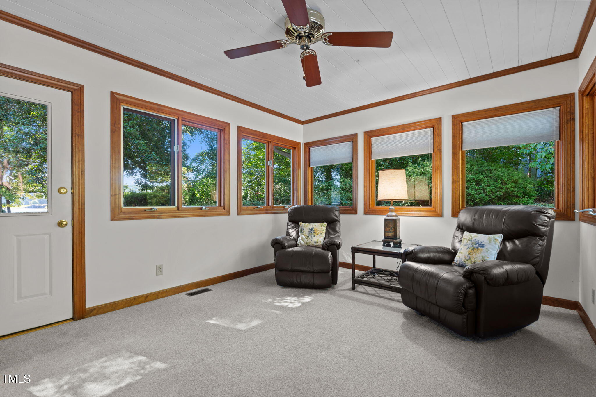 242 Lakeview Drive