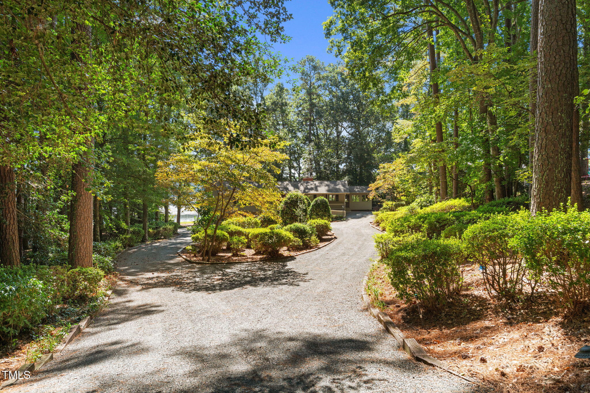 242 Lakeview Drive