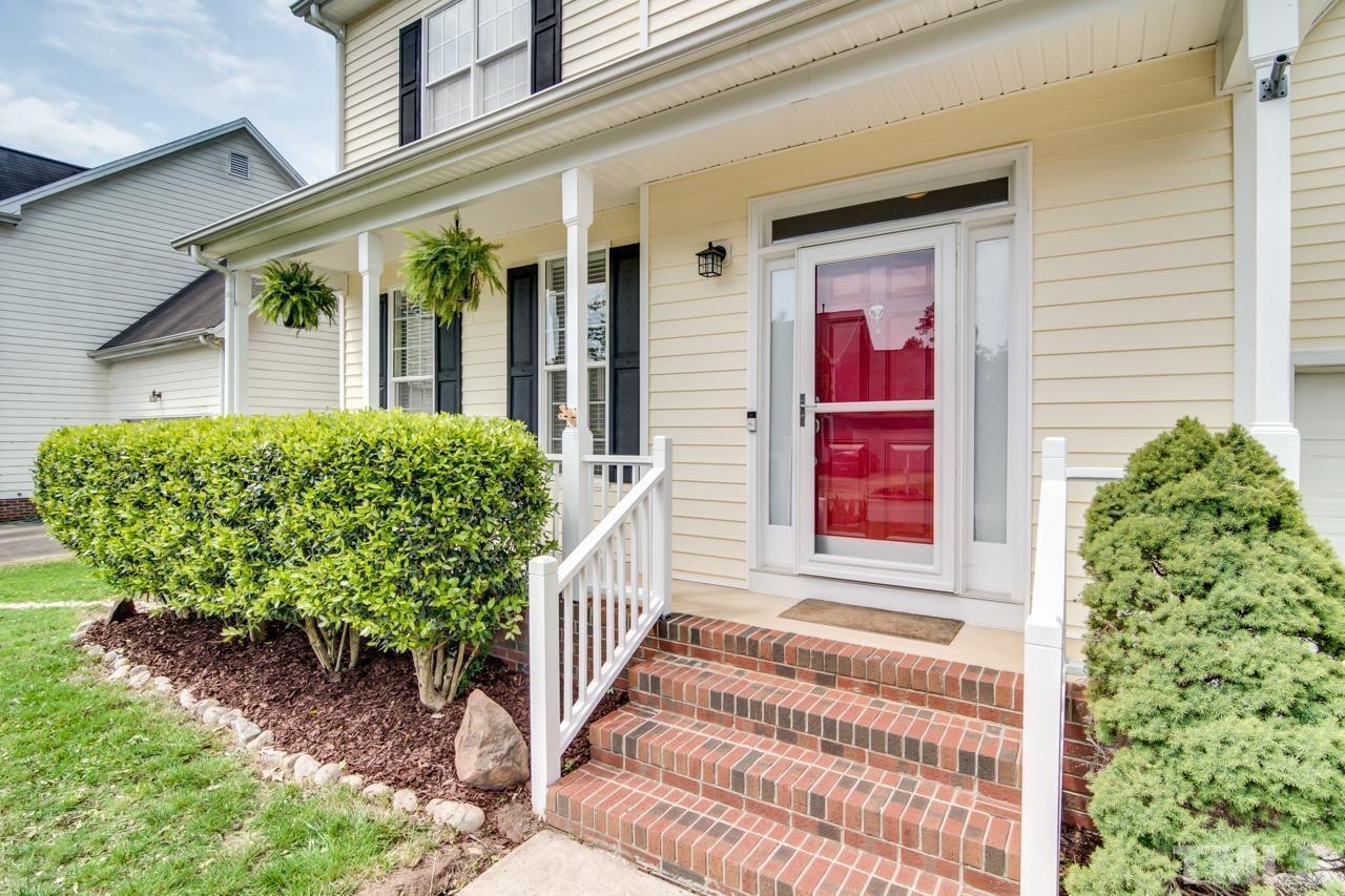 8 Silverwood Court