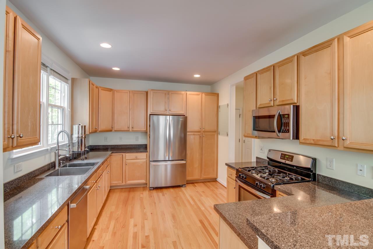 8 Silverwood Court