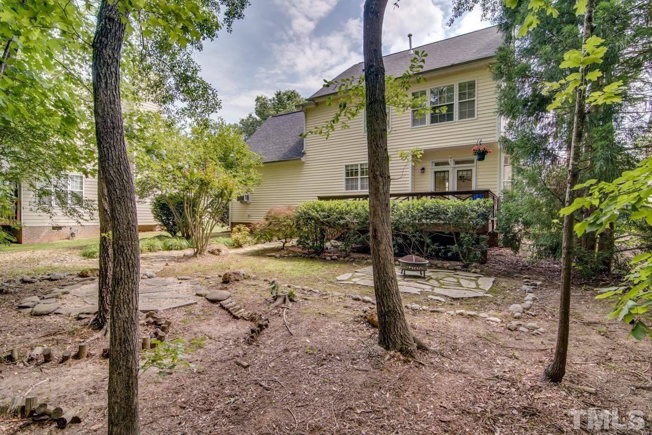 8 Silverwood Court