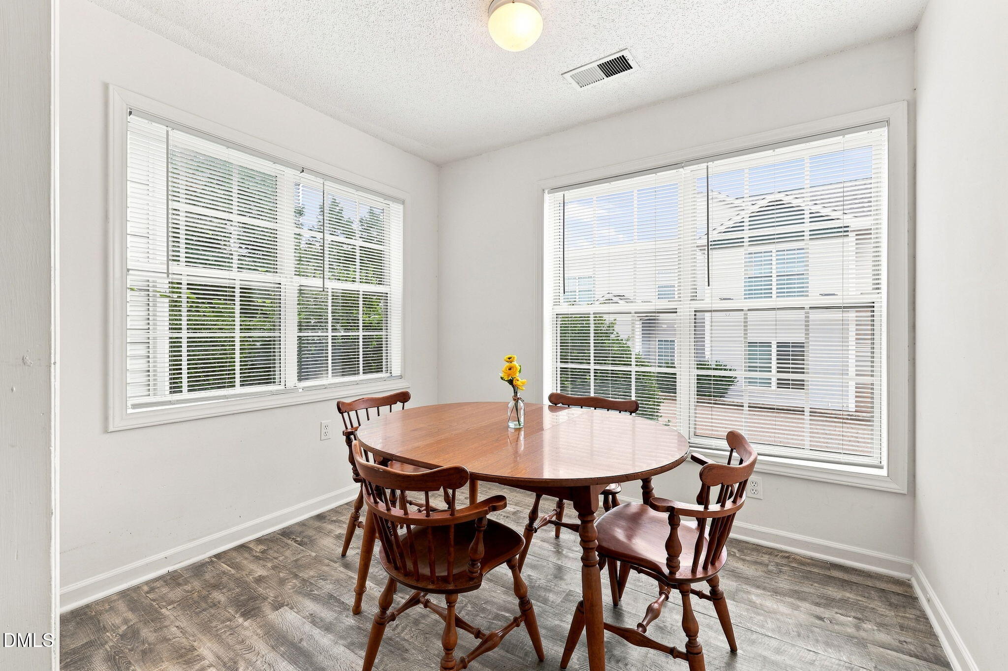 1305 Kent Road