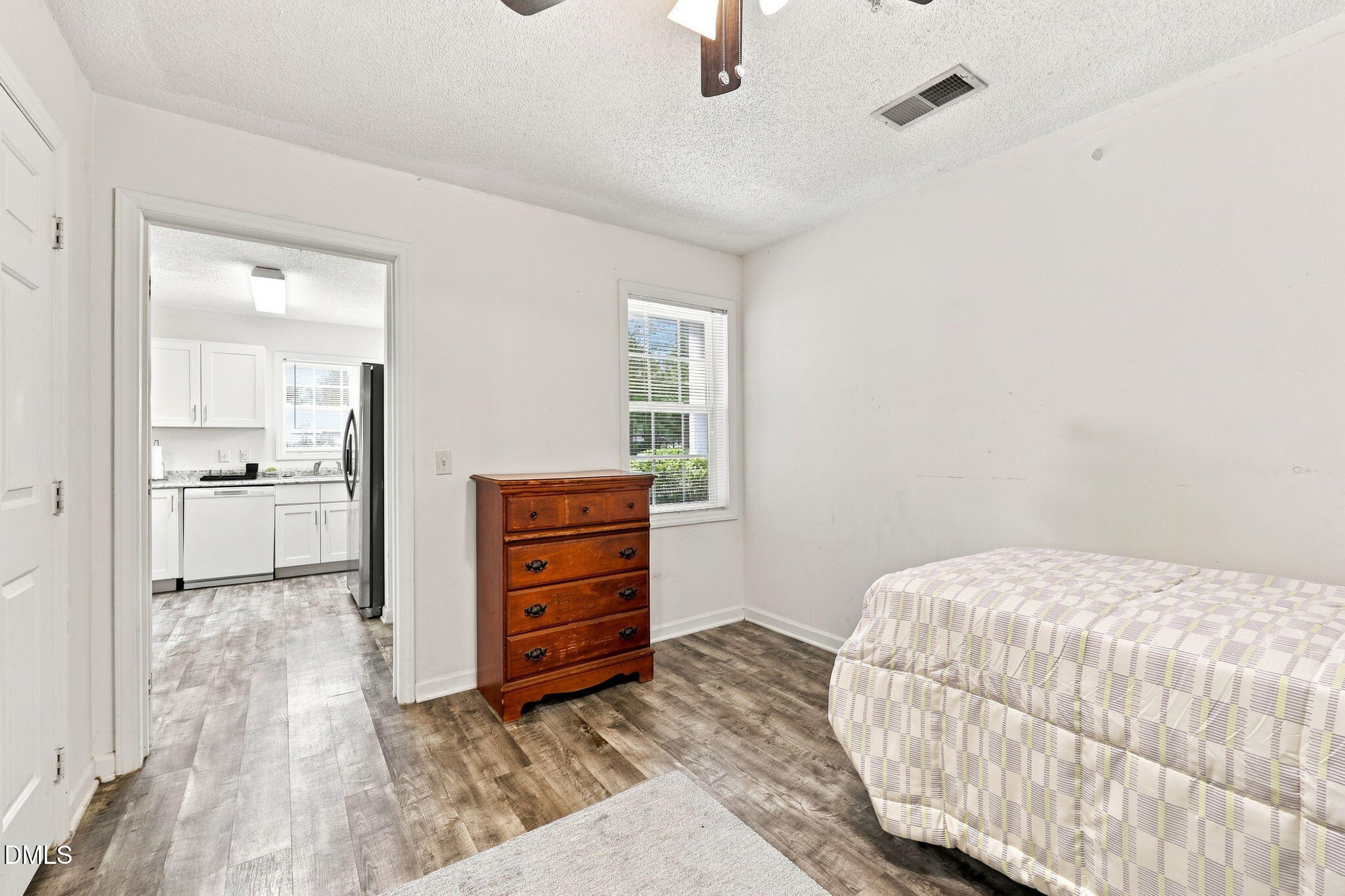 1305 Kent Road