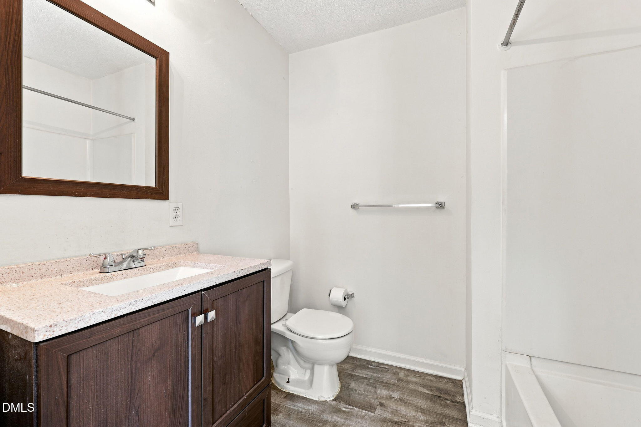 1305 Kent Road