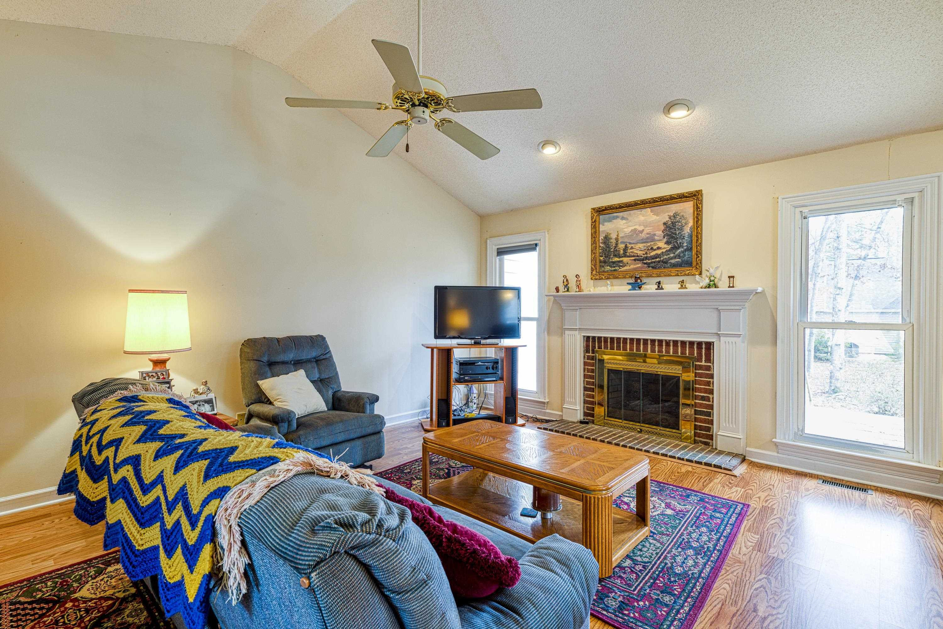 2101 Bridgeport Circle