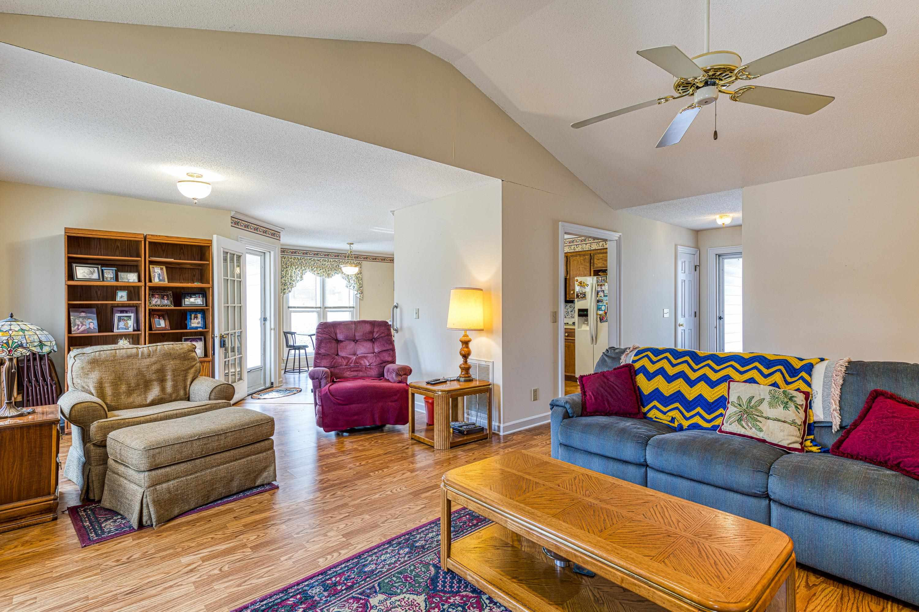 2101 Bridgeport Circle