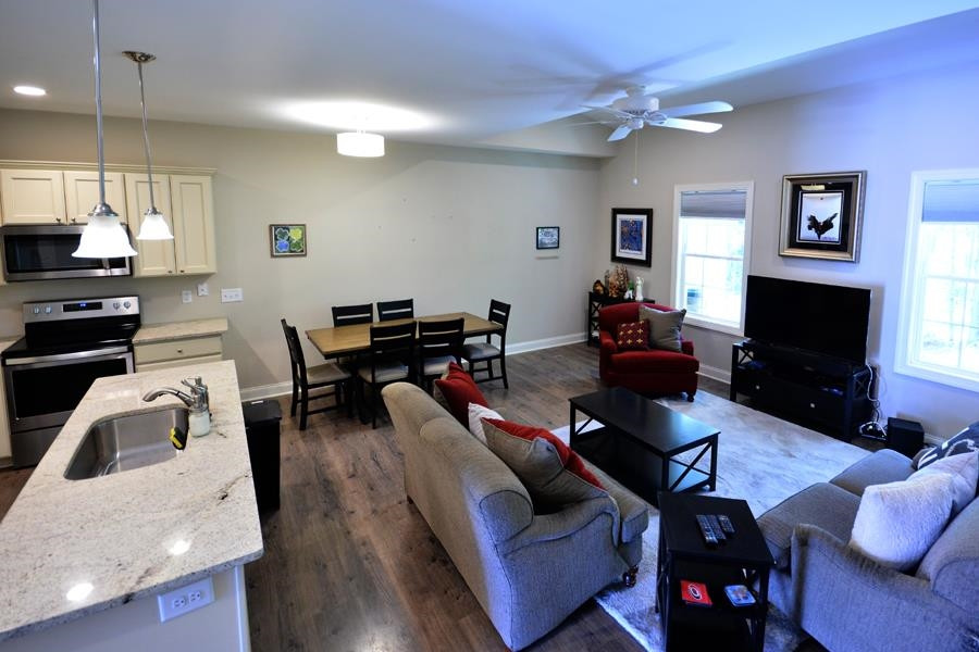 1567 Quail Circle