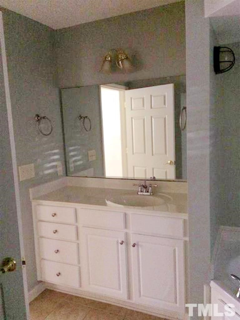 720 Bilyeu Street Unit: 102