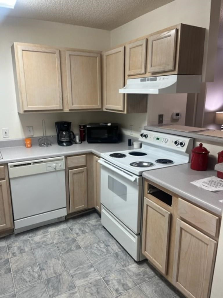 2000 University Woods Road Unit: 102